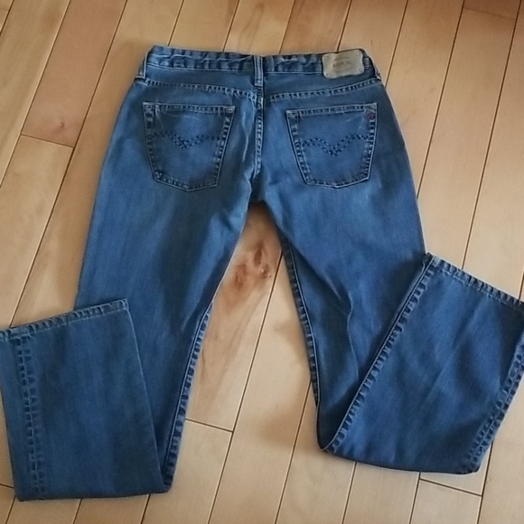 Replay - Picture 1 of 5